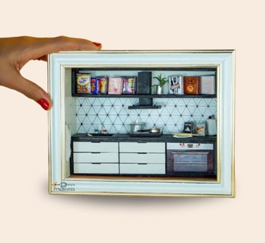 החיים במיניאטורה