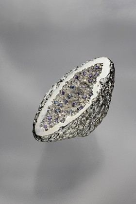 Enbar shetrit art as jewellery