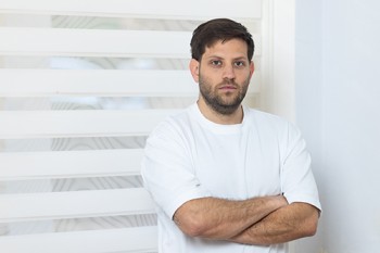 אלירן ליבר מעסה רפואי שיקומי