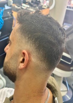 Binyamin תספורת גברים עד הבית