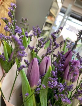 הפרחניה פרחים פירות וירקות ופינוקים