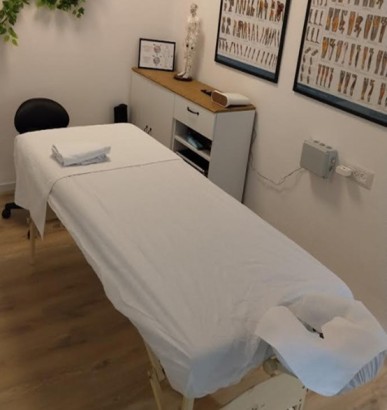 צחי מגע מרפא